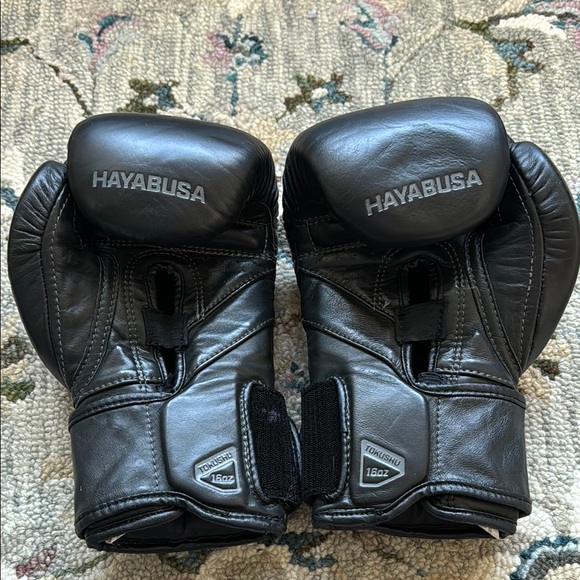 Black Boxing Gloves - Picture 3 of 7